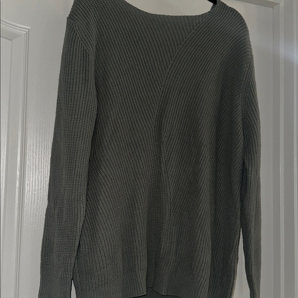 Gorgeous Gray Women's Sweater off the shoulder - Picture 2 of 5
